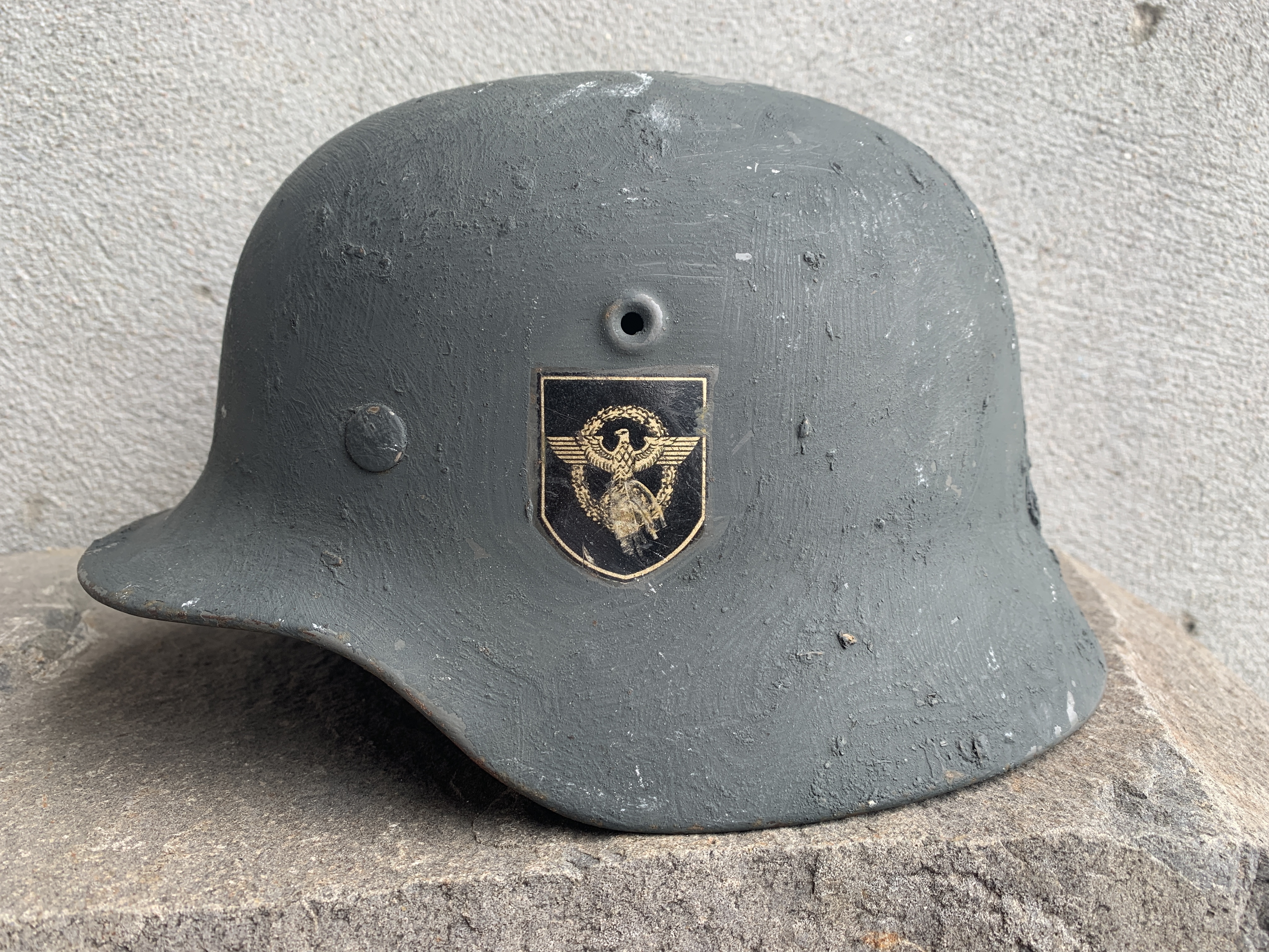 WW2 German Helmet Decals -Tri-Color Shield Decal (single